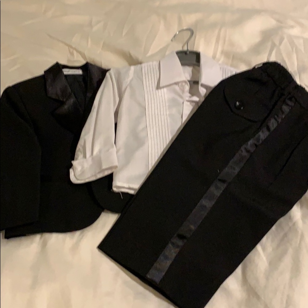 Tiny Penguins Formal wear